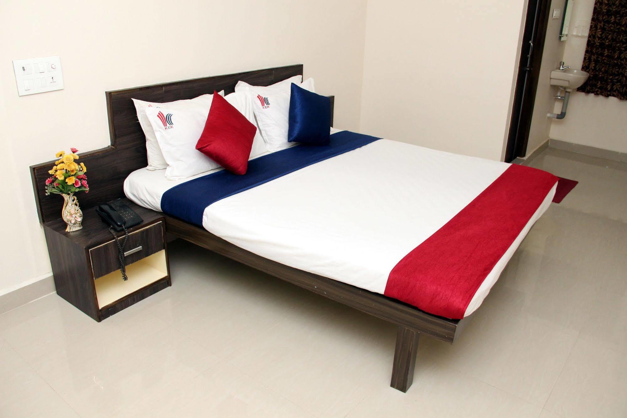 Kek Accommodation Chennai Exterior foto